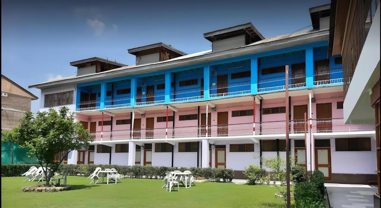Hotel New Sahil Srinagar  Exterior photo