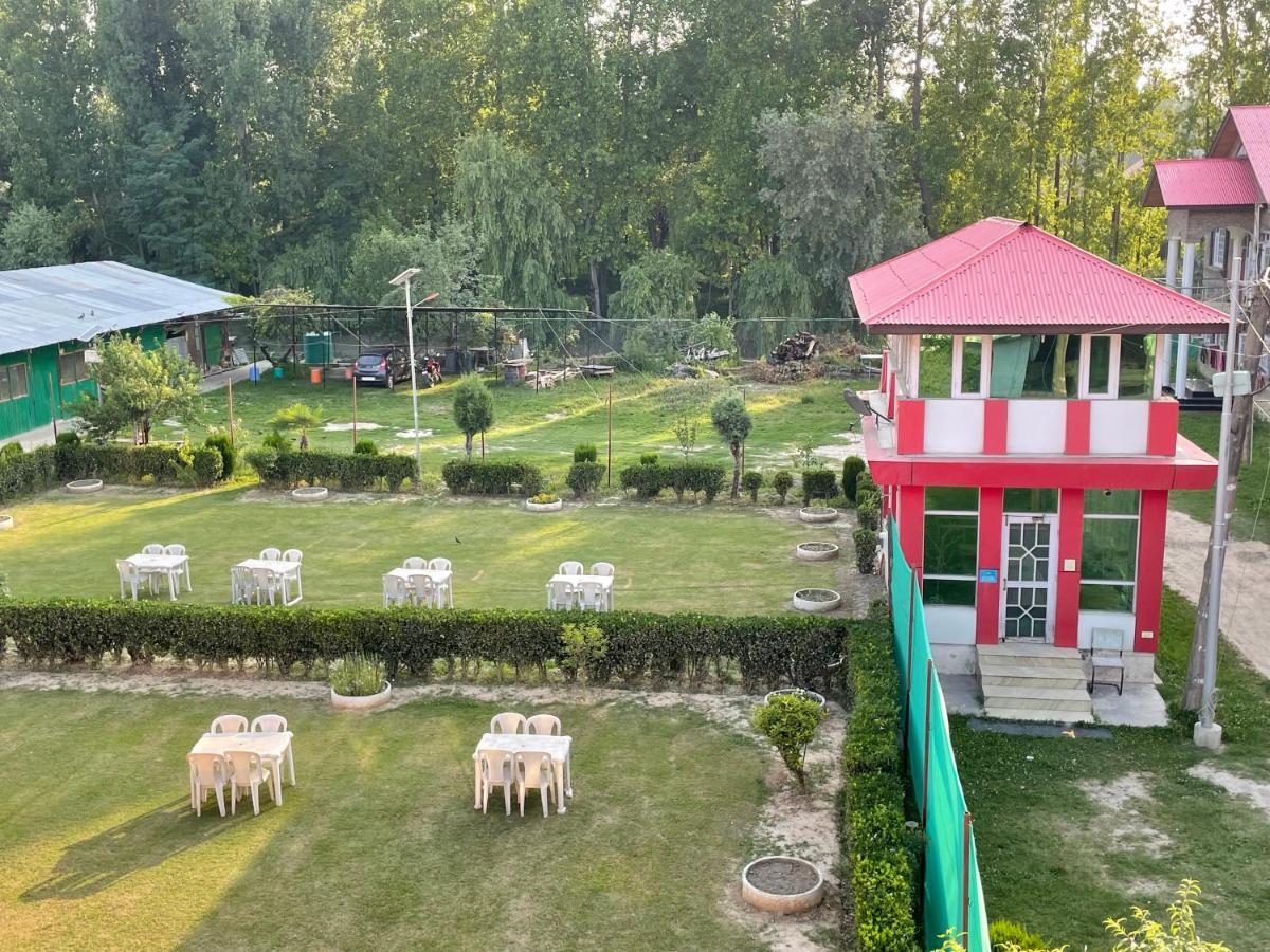 Hotel New Sahil Srinagar  Exterior photo